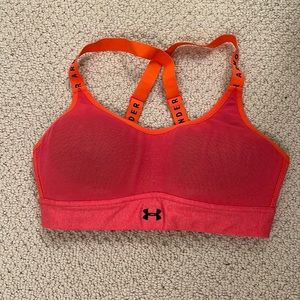 UA Infinity Mid Sports Bra